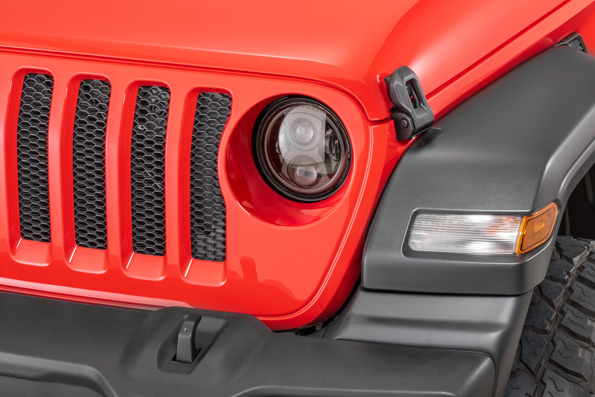 Quadratec Premium LED Projector Beam Headlight Kit for 1822 Jeep